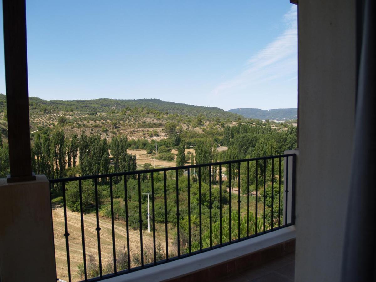 El Balcon De La Vega Hotell Pareja Exteriör bild