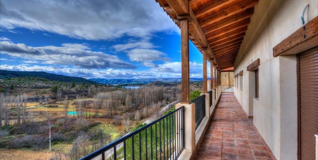El Balcon De La Vega Hotell Pareja Exteriör bild