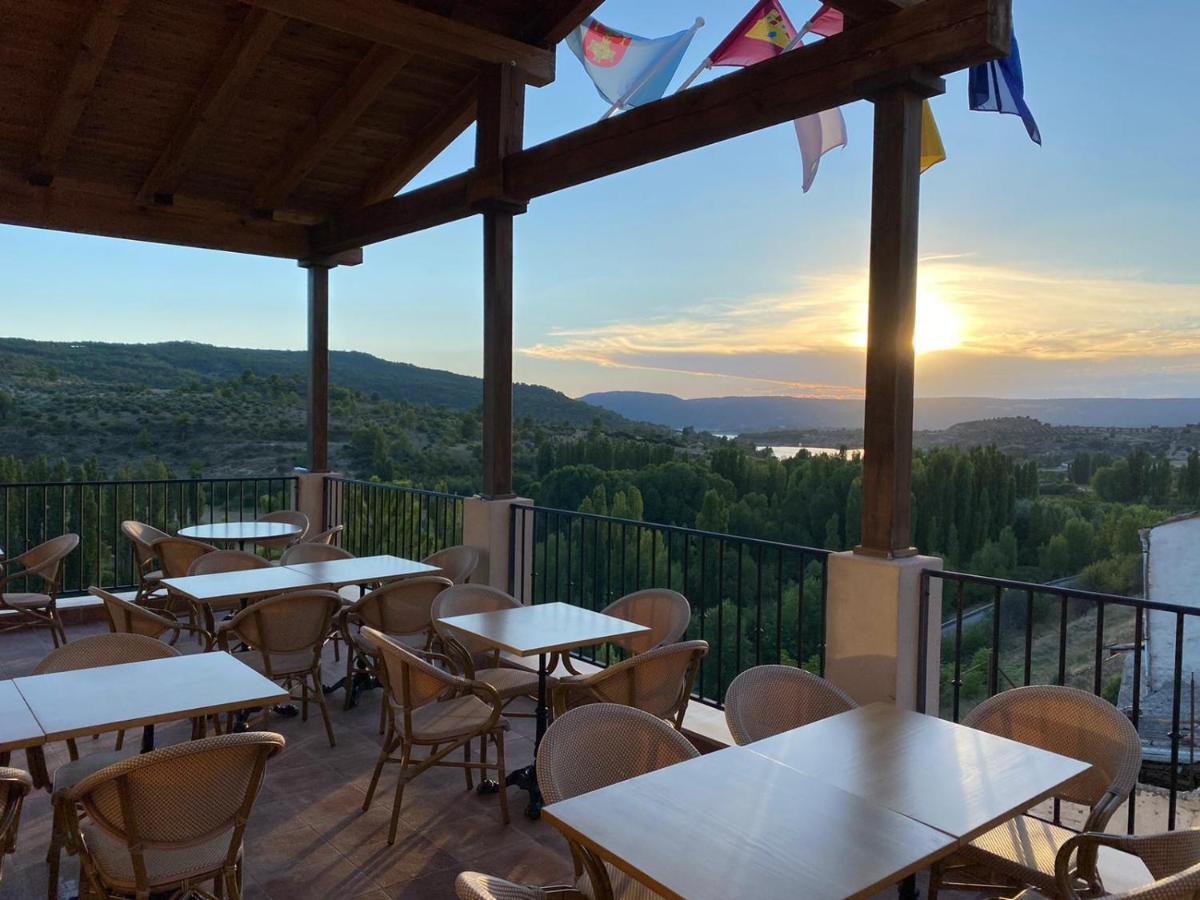 El Balcon De La Vega Hotell Pareja Exteriör bild