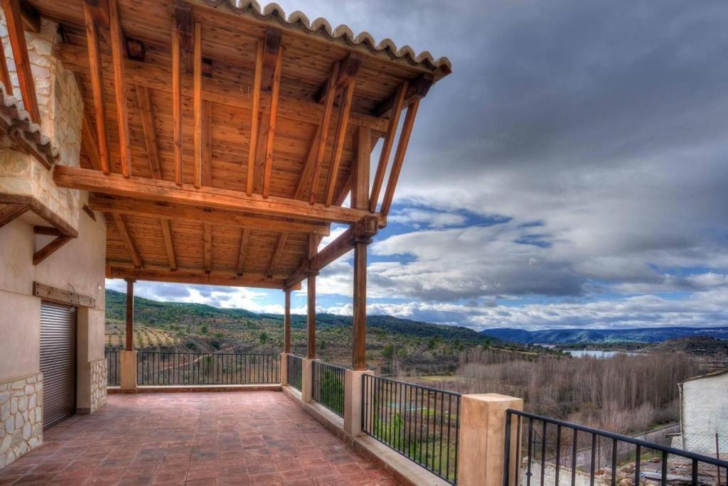El Balcon De La Vega Hotell Pareja Exteriör bild