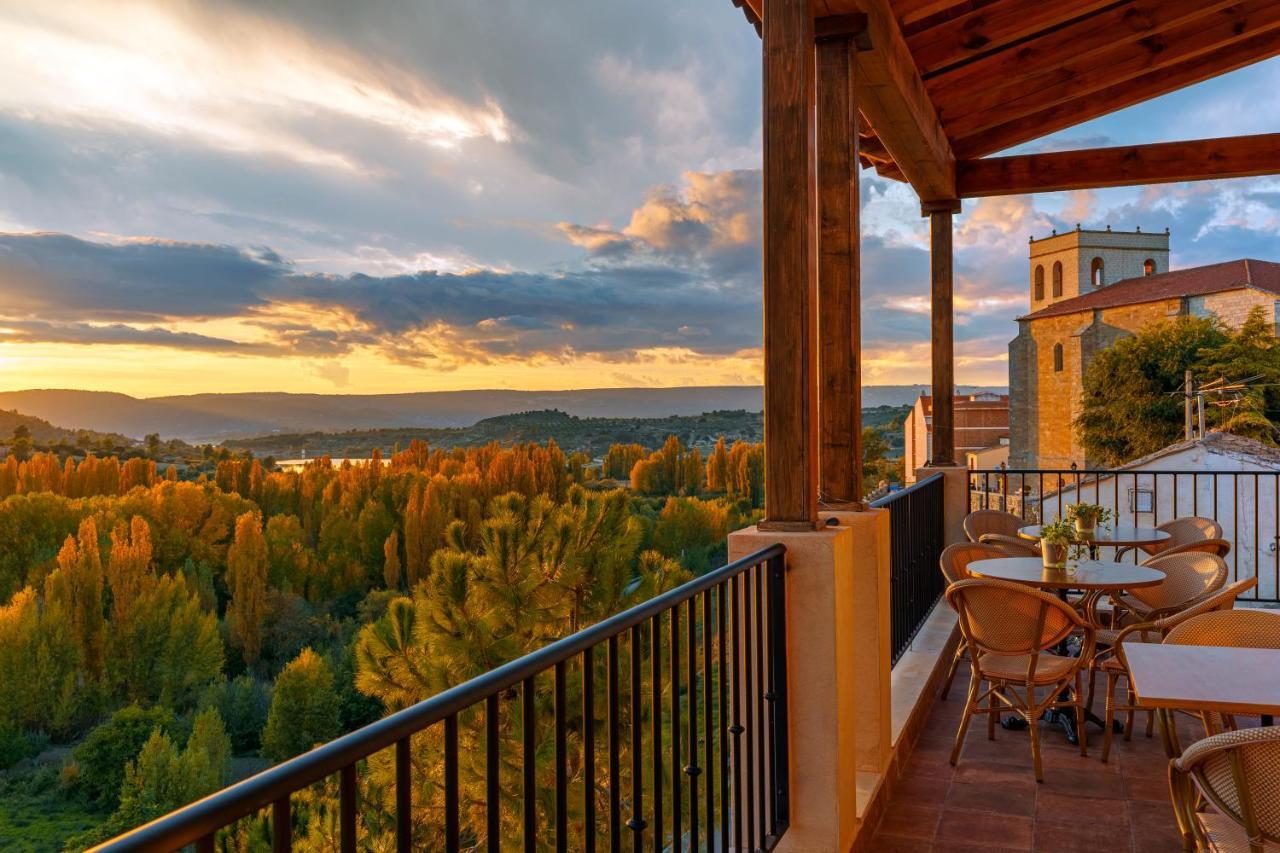 El Balcon De La Vega Hotell Pareja Exteriör bild