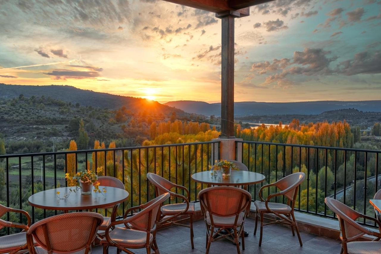 El Balcon De La Vega Hotell Pareja Exteriör bild