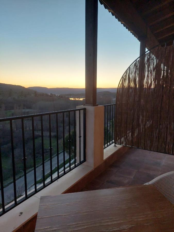 El Balcon De La Vega Hotell Pareja Exteriör bild