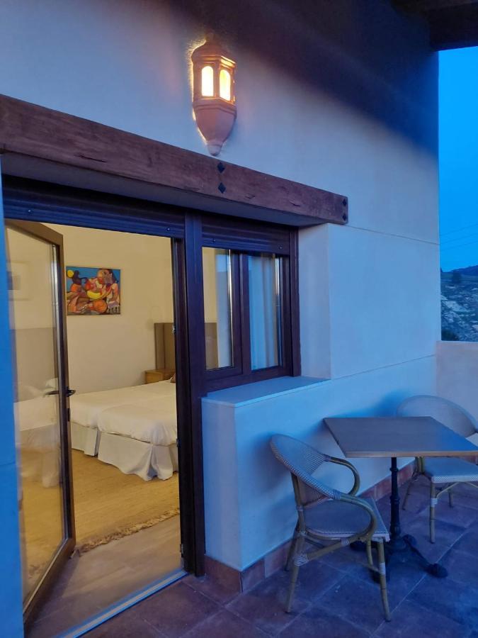 El Balcon De La Vega Hotell Pareja Exteriör bild